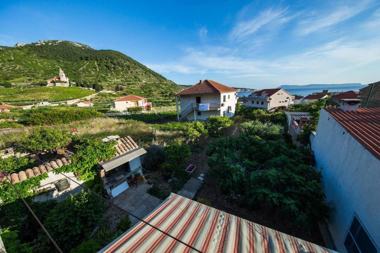 Garden Apartments Komiža Extérieur photo